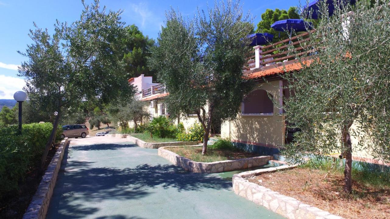 Villaggio Santo Stefano Весте Екстериор снимка