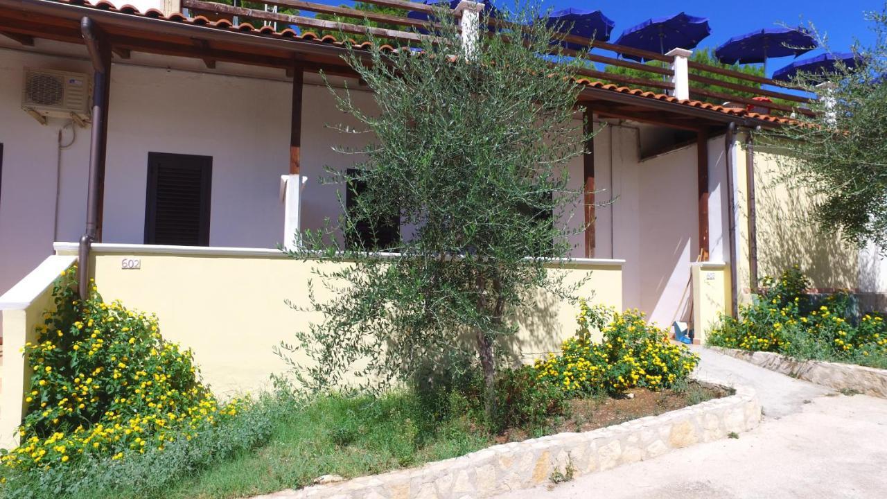 Villaggio Santo Stefano Весте Екстериор снимка