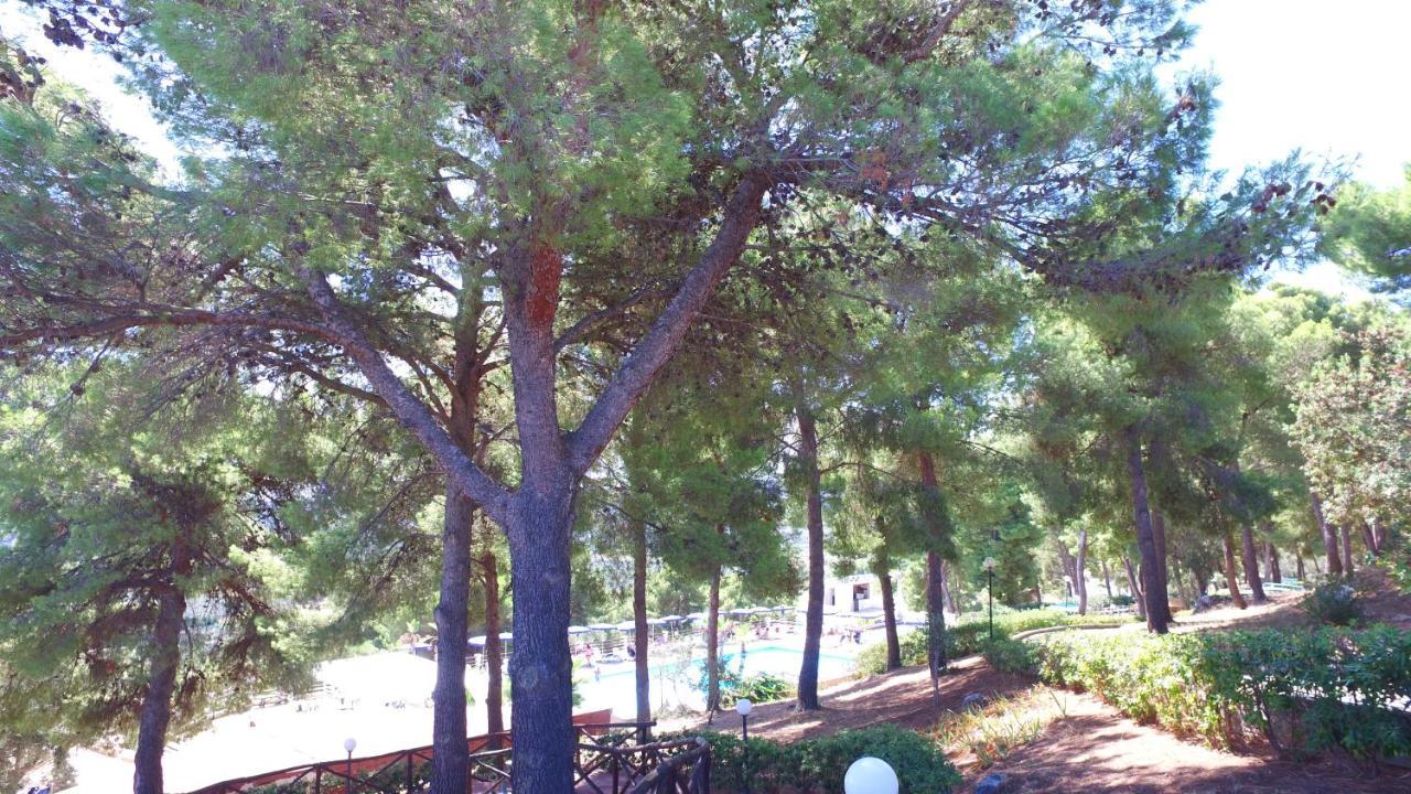 Villaggio Santo Stefano Весте Екстериор снимка