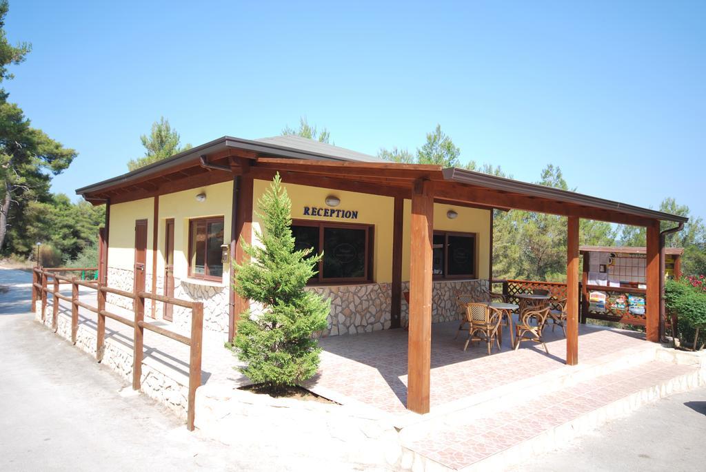Villaggio Santo Stefano Весте Екстериор снимка