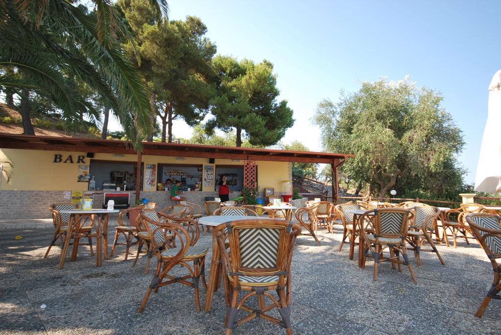 Villaggio Santo Stefano Весте Екстериор снимка