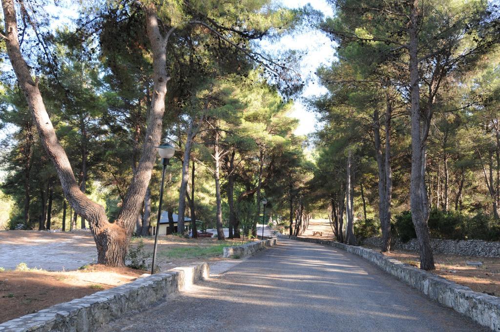 Villaggio Santo Stefano Весте Екстериор снимка